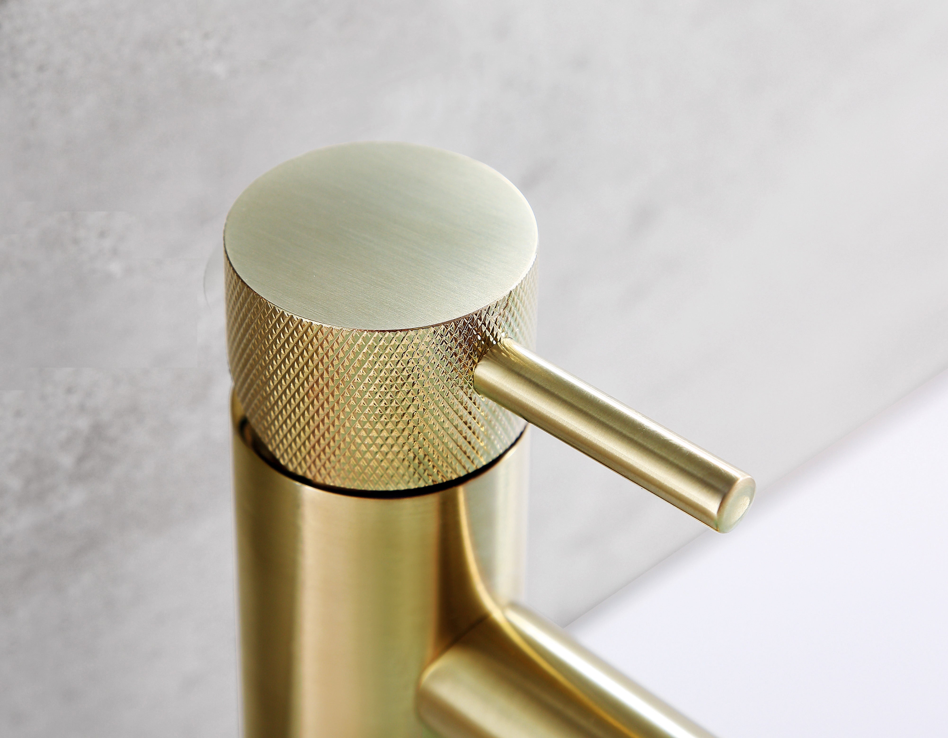 VOS SINGLE LEVER BASIN MIXER