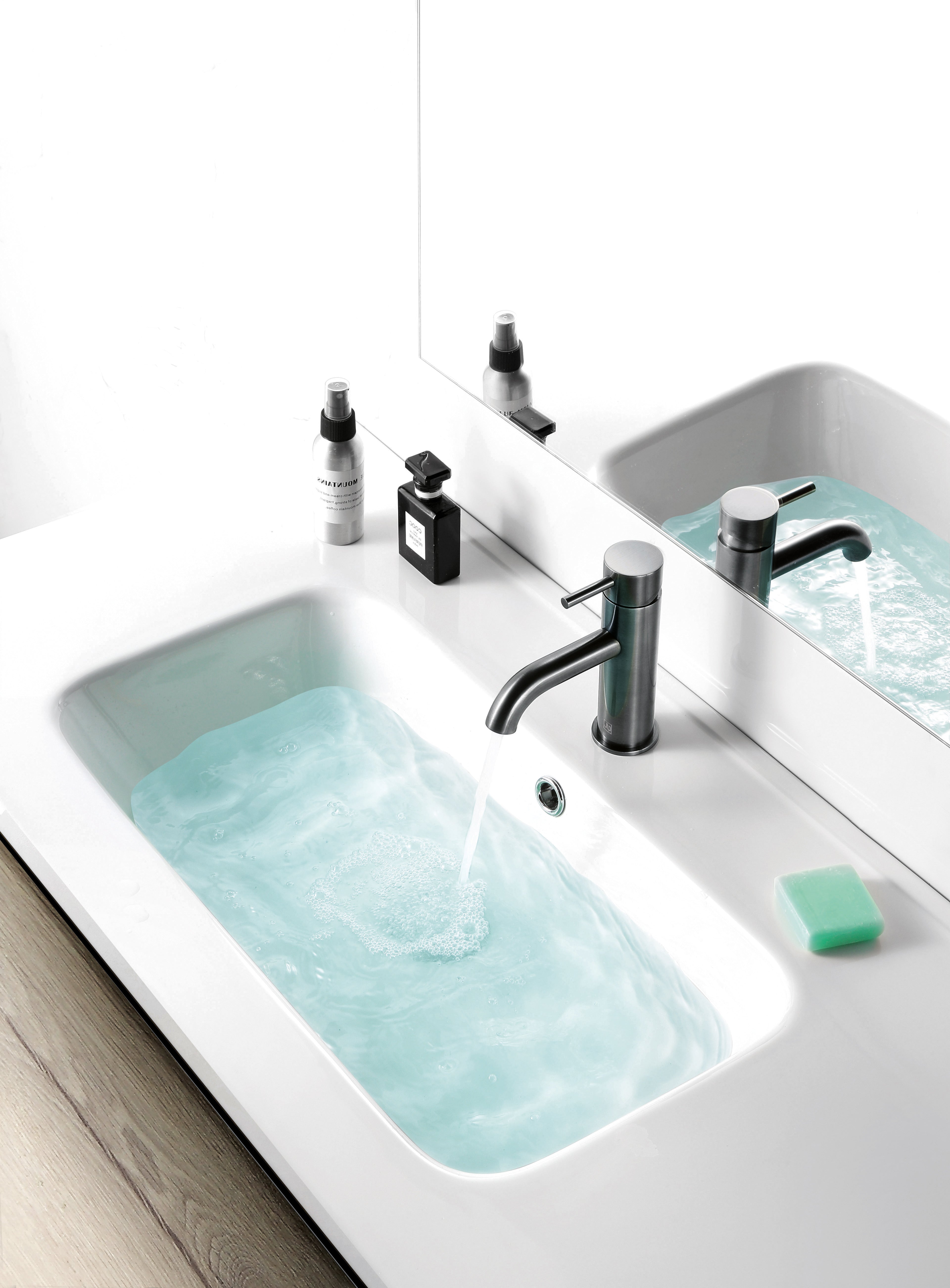 VOS SINGLE LEVER BASIN MIXER