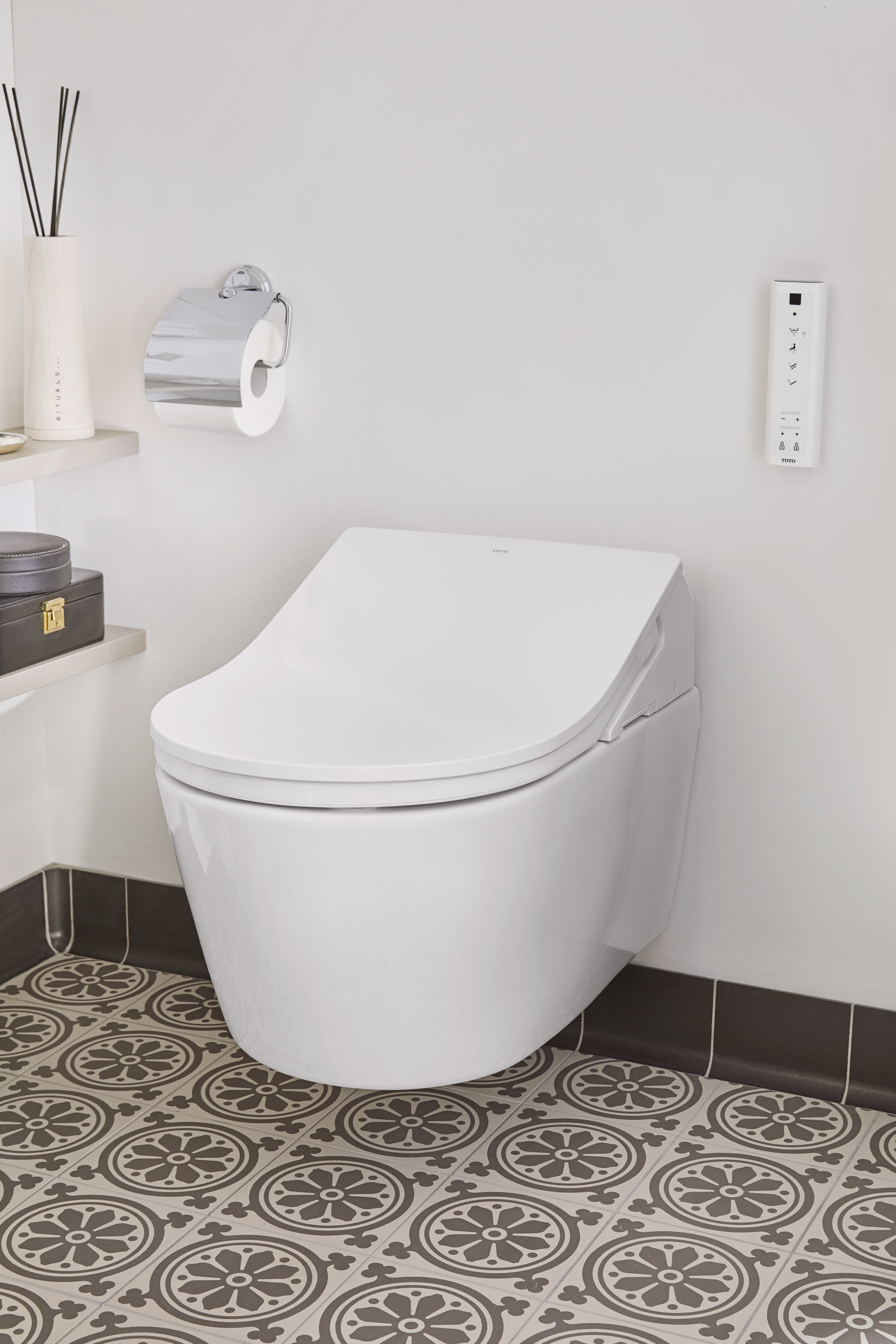 TOTO WASHLET® RX EWATER+ AUTO FLUSH
