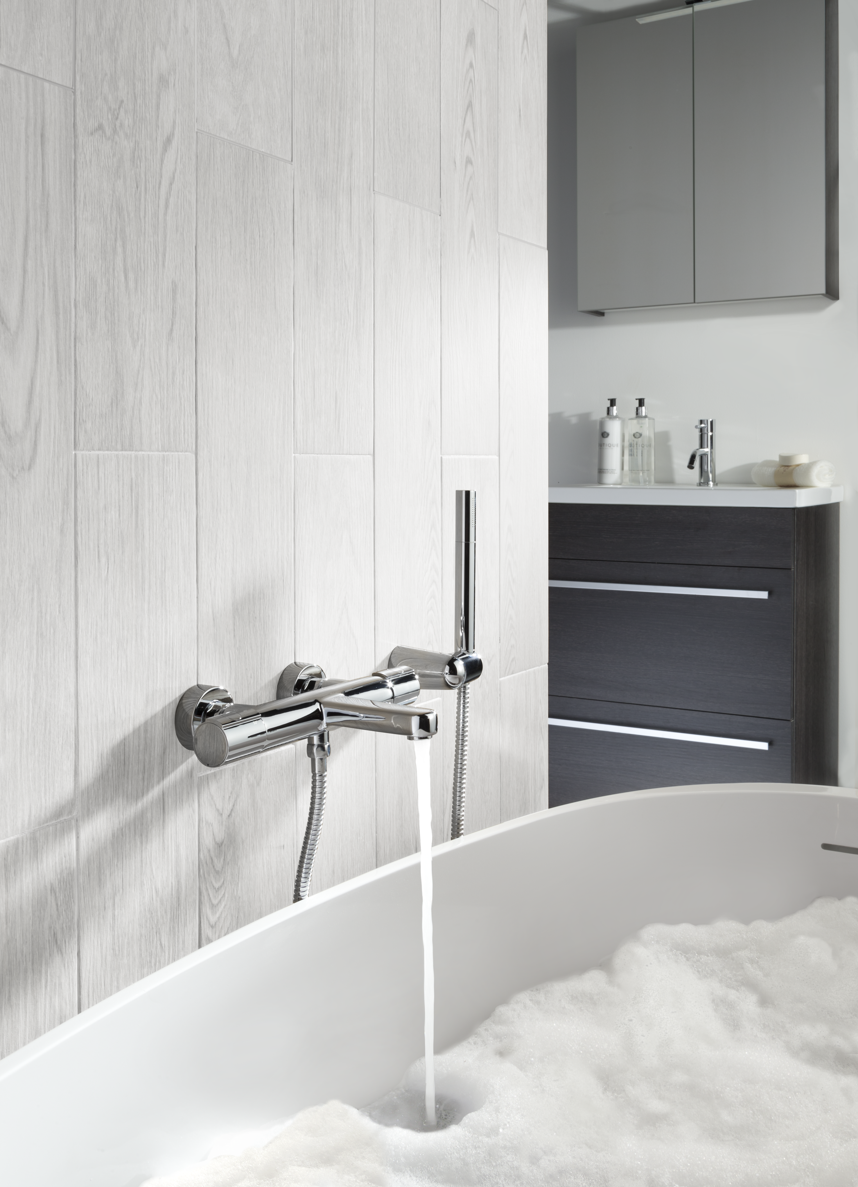 HUGO THERMOSTATIC BATH SHOWER MIXER WALL MOUNTED