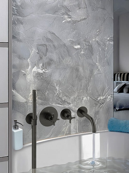 LAYLA - Bath Shower System - Cross