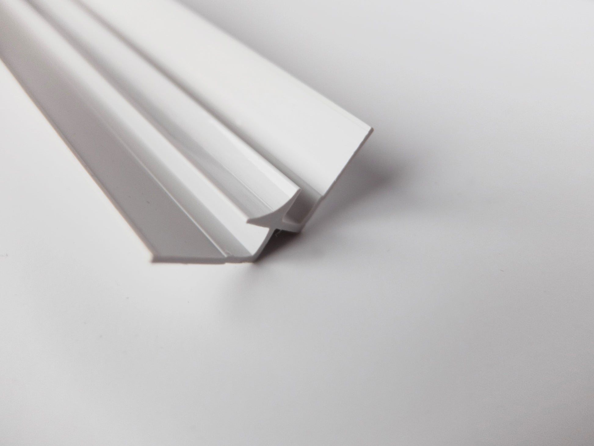 Nuance Internal Corner for Acrylic Panels