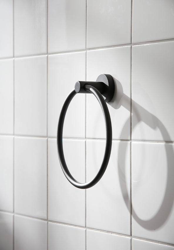 BOND TOWEL RING