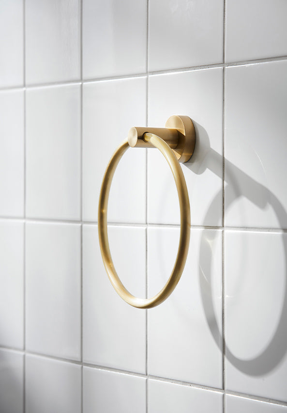 BOND TOWEL RING