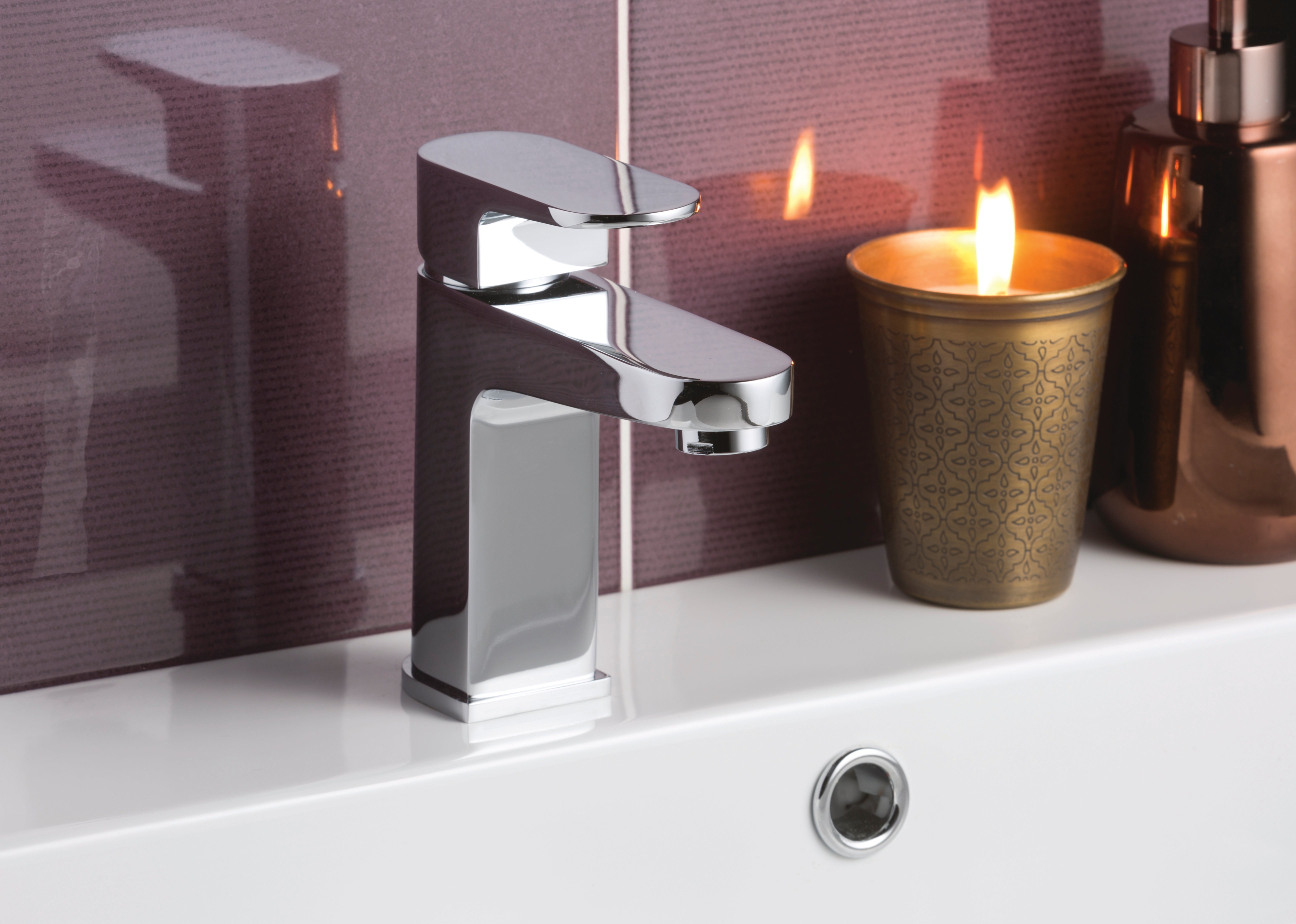 BASE BASIN MIXER WITH CLICK CLACK WASTE