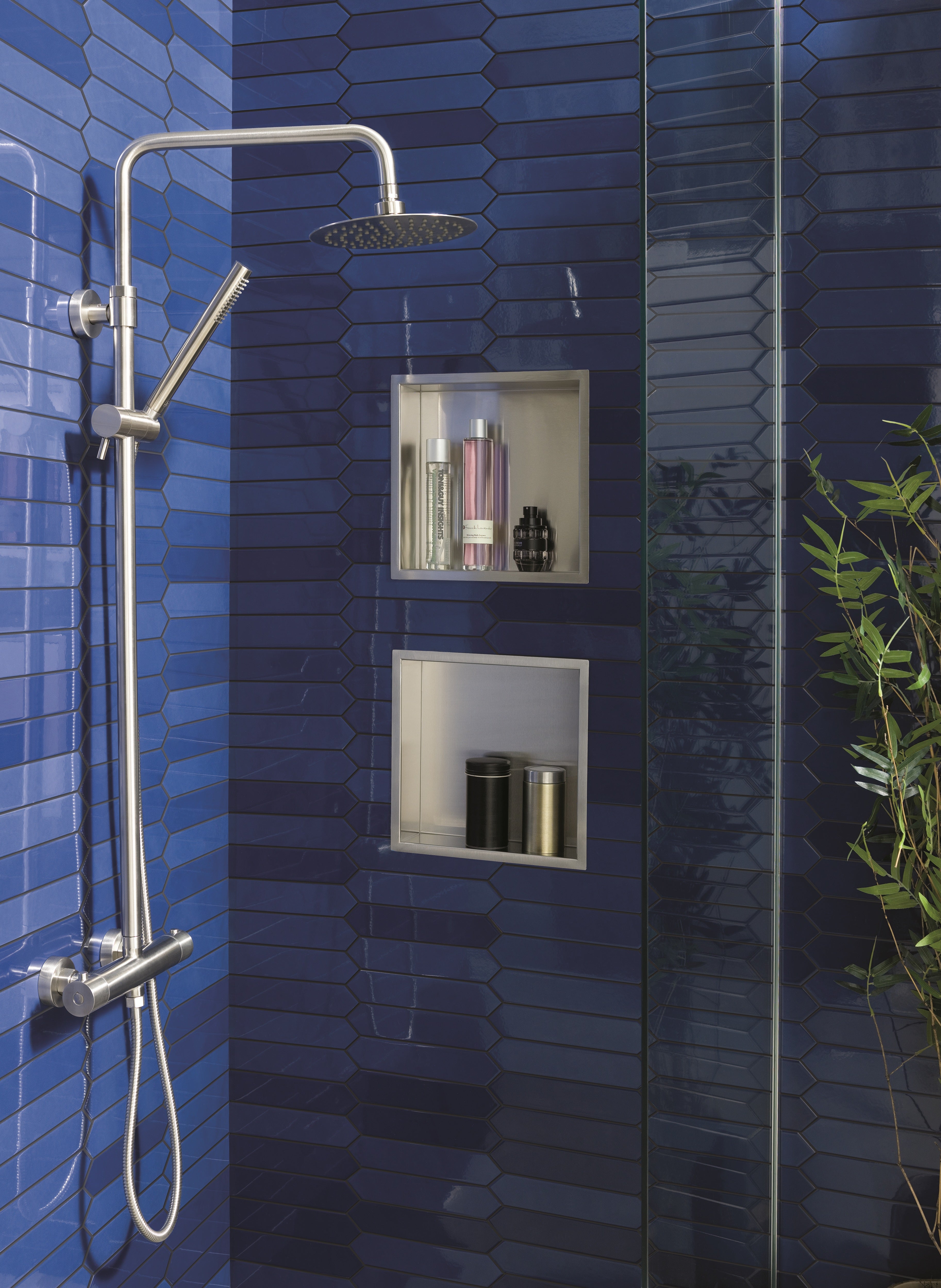 INOX THERMOSTATIC BAR VALVE WITH 2
 OUTLETS, ADJUSTABLE RISER AND
 SHOWER KIT