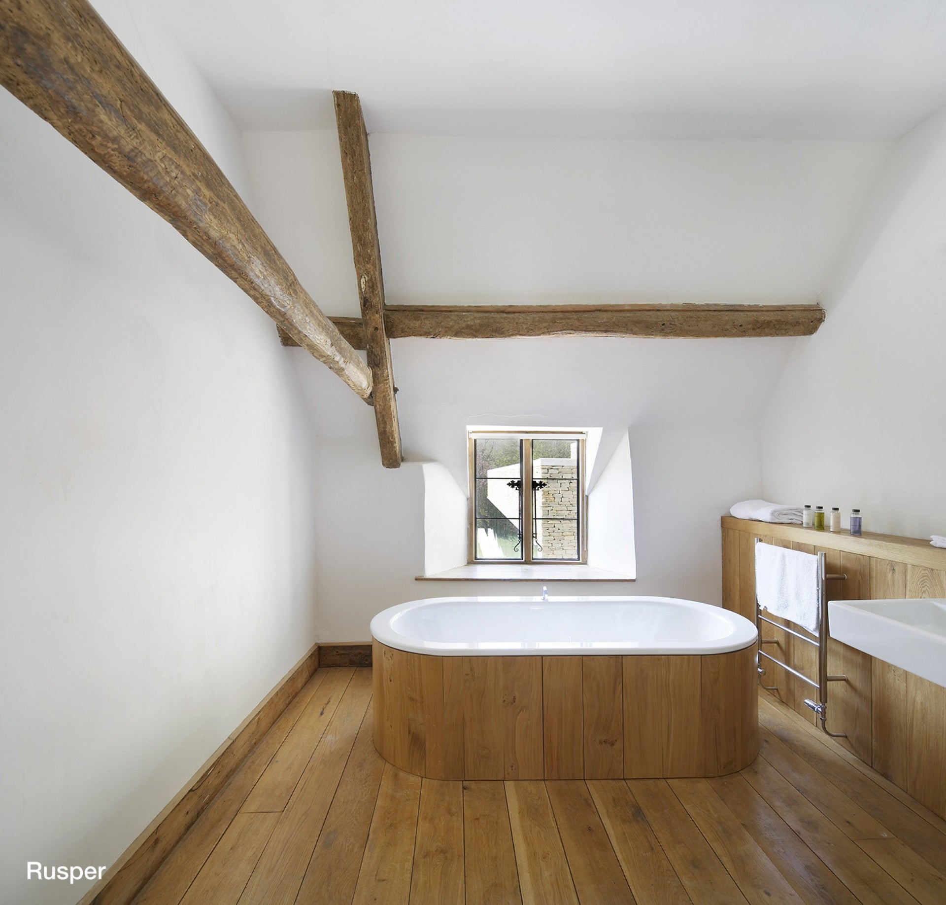 Rusper Electric Flat Fronted Towel Rail 700x520mm