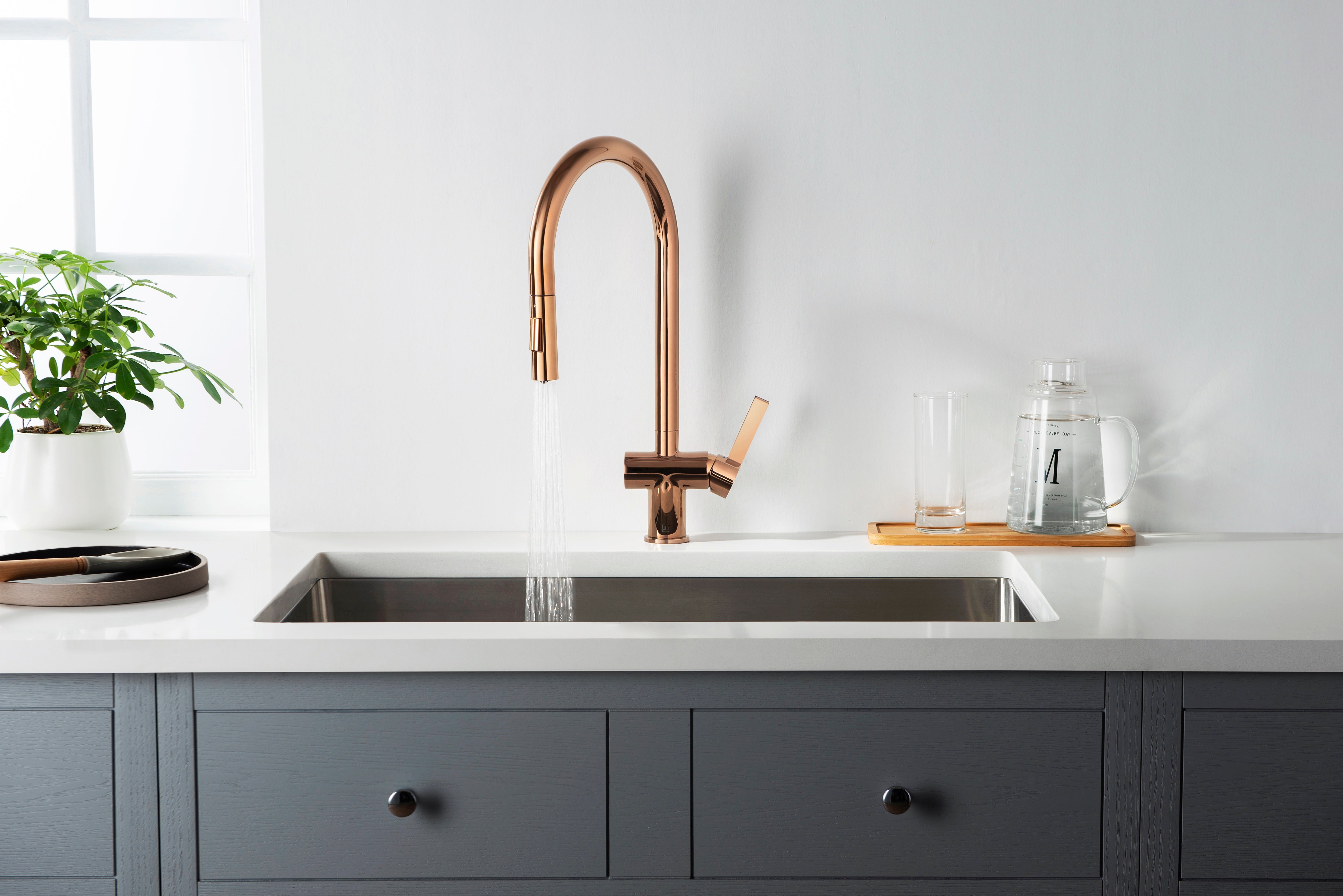VOS SINGLE LEVER PULL OUT SINK MIXER